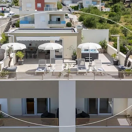 Penthouse Golden View With Private Jacuzzi And 100m2 Terrace - Makarska Exklusiv Veliko Brdo (Makarska)